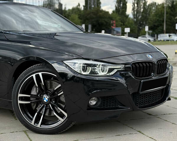 Черный БМВ 3 Серия, объемом двигателя 3 л и пробегом 93 тыс. км за 29359 $, фото 1 на Automoto.ua