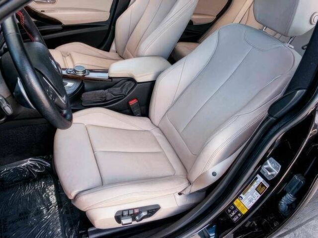 БМВ 3 Серия 2016 в Житомире на Automoto.ua Черный БМВ 3 Серия, объемом двигателя 3 л и пробегом 74 тыс. км за 14000 $, фото 9 на Automoto.ua