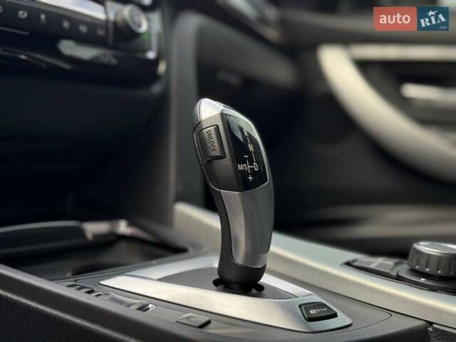 Чорний БМВ 3 Серія, об'ємом двигуна 2 л та пробігом 54 тис. км за 19400 $, фото 15 на Automoto.ua