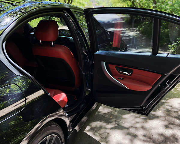 Черный БМВ 3 Серия, объемом двигателя 2 л и пробегом 131 тыс. км за 16300 $, фото 6 на Automoto.ua