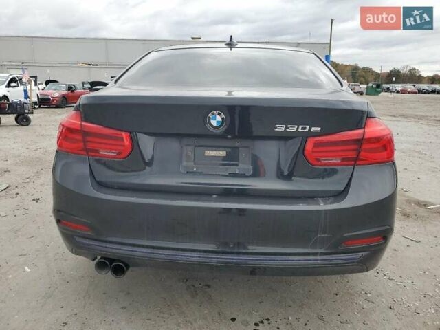 Черный БМВ 3 Серия, объемом двигателя 2 л и пробегом 136 тыс. км за 3900 $, фото 5 на Automoto.ua