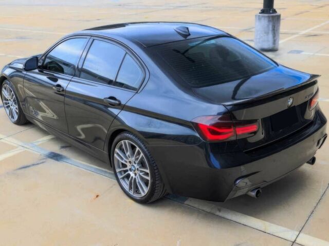 Чорний БМВ 3 Серія, об'ємом двигуна 3 л та пробігом 59 тис. км за 19200 $, фото 4 на Automoto.ua