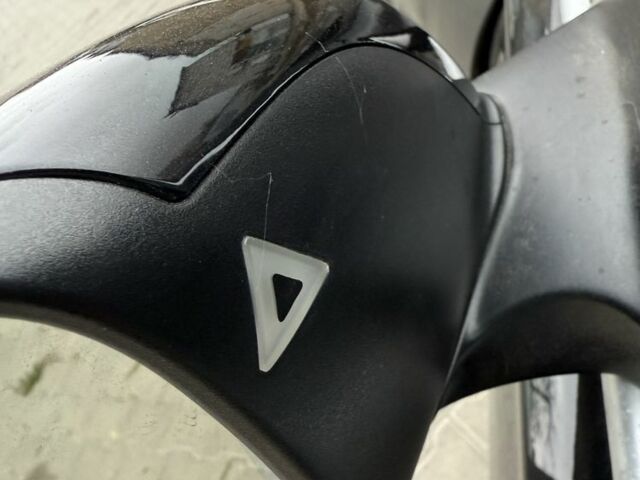 Черный БМВ 3 Серия, объемом двигателя 2 л и пробегом 136 тыс. км за 9800 $, фото 10 на Automoto.ua