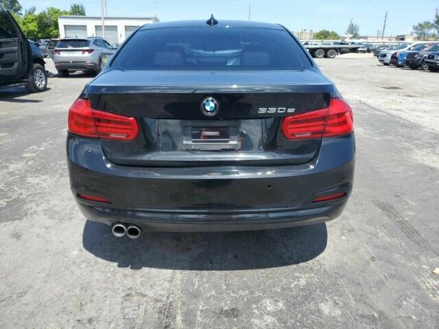 Черный БМВ 3 Серия, объемом двигателя 2 л и пробегом 110 тыс. км за 14000 $, фото 5 на Automoto.ua