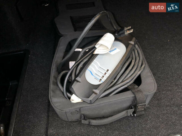 Чорний БМВ 3 Серія, об'ємом двигуна 2 л та пробігом 179 тис. км за 14600 $, фото 10 на Automoto.ua