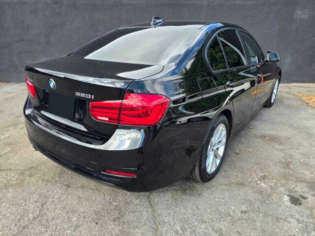 Черный БМВ 3 Серия, объемом двигателя 2 л и пробегом 37 тыс. км за 11000 $, фото 5 на Automoto.ua