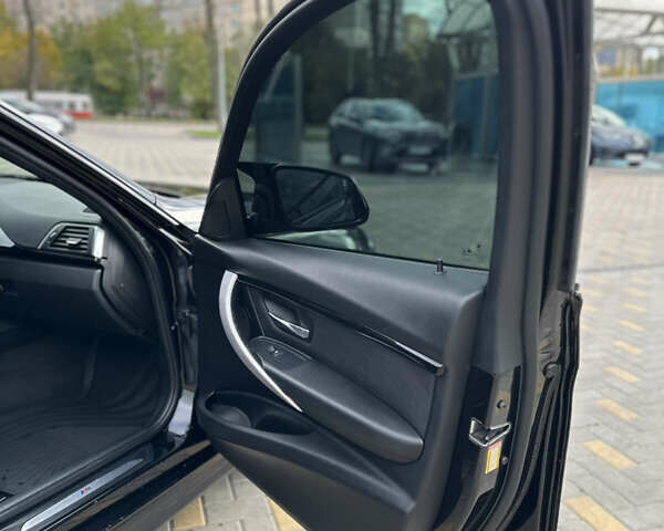 Черный БМВ 3 Серия, объемом двигателя 2 л и пробегом 98 тыс. км за 17500 $, фото 13 на Automoto.ua