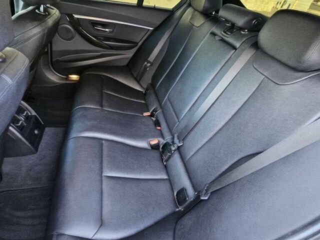 Чорний БМВ 3 Серія, об'ємом двигуна 2 л та пробігом 32 тис. км за 3900 $, фото 14 на Automoto.ua