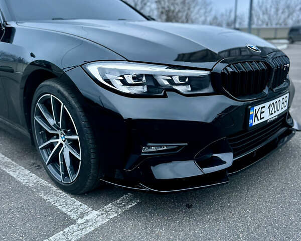 Чорний БМВ 3 Серія, об'ємом двигуна 2 л та пробігом 167 тис. км за 25999 $, фото 1 на Automoto.ua