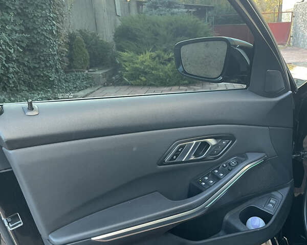 Чорний БМВ 3 Серія, об'ємом двигуна 2 л та пробігом 151 тис. км за 27000 $, фото 19 на Automoto.ua