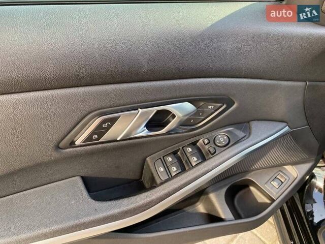 Чорний БМВ 3 Серія, об'ємом двигуна 2 л та пробігом 156 тис. км за 27400 $, фото 11 на Automoto.ua