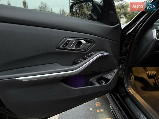 Черный БМВ 3 Серия, объемом двигателя 2 л и пробегом 111 тыс. км за 34500 $, фото 9 на Automoto.ua