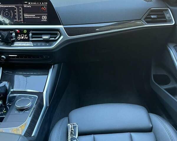 Чорний БМВ 3 Серія, об'ємом двигуна 2 л та пробігом 17 тис. км за 30999 $, фото 9 на Automoto.ua