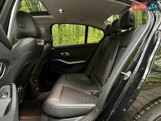 Чорний БМВ 3 Серія, об'ємом двигуна 2 л та пробігом 177 тис. км за 28300 $, фото 46 на Automoto.ua