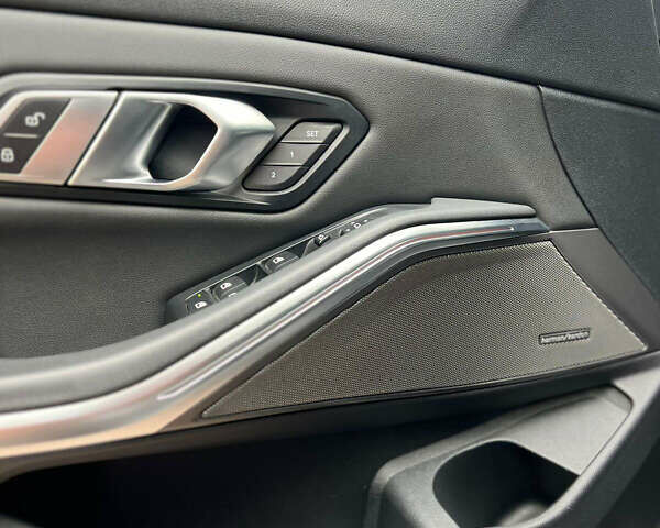 Черный БМВ 3 Серия, объемом двигателя 2 л и пробегом 113 тыс. км за 32000 $, фото 7 на Automoto.ua