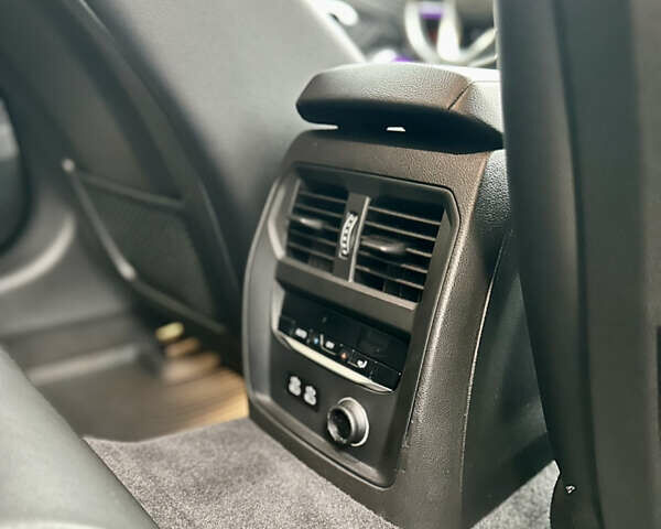 Черный БМВ 3 Серия, объемом двигателя 2 л и пробегом 166 тыс. км за 27000 $, фото 8 на Automoto.ua