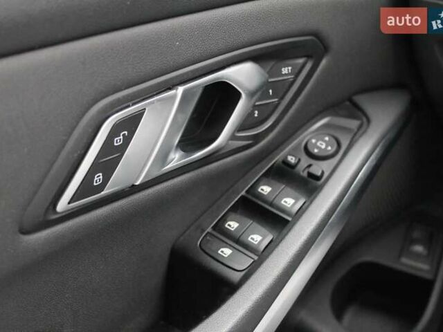 Чорний БМВ 3 Серія, об'ємом двигуна 2 л та пробігом 127 тис. км за 31000 $, фото 20 на Automoto.ua