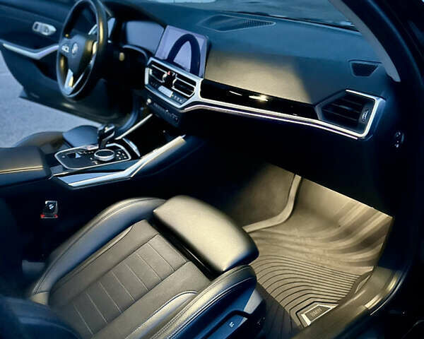 Чорний БМВ 3 Серія, об'ємом двигуна 2 л та пробігом 167 тис. км за 25999 $, фото 12 на Automoto.ua