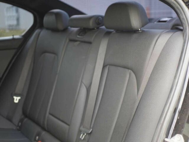 Чорний БМВ 3 Серія, об'ємом двигуна 2 л та пробігом 48 тис. км за 16700 $, фото 8 на Automoto.ua