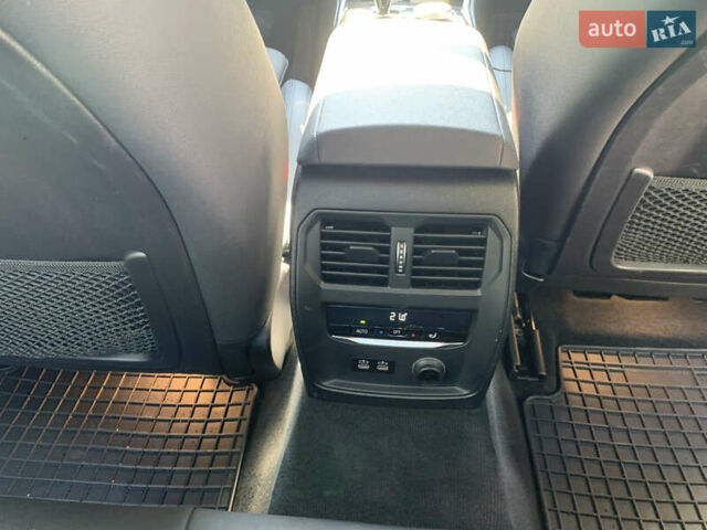 Чорний БМВ 3 Серія, об'ємом двигуна 2 л та пробігом 121 тис. км за 26900 $, фото 15 на Automoto.ua