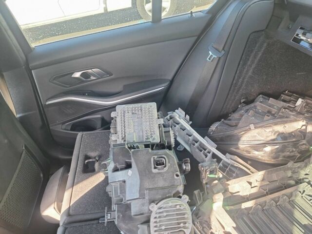 Чорний БМВ 3 Серія, об'ємом двигуна 2 л та пробігом 148 тис. км за 19000 $, фото 9 на Automoto.ua