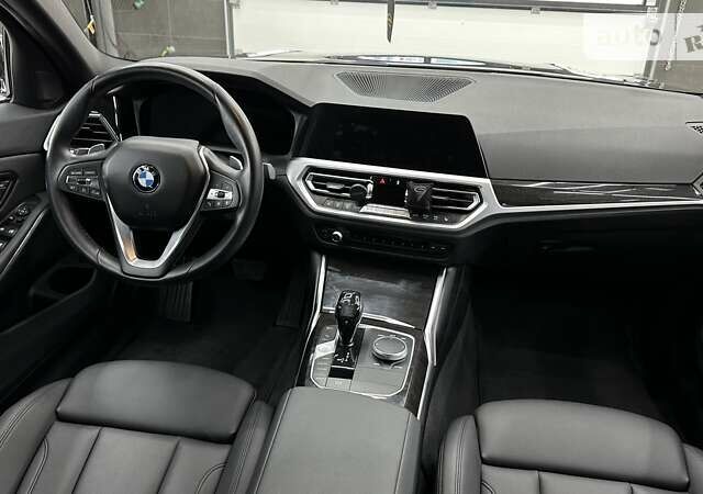 Чорний БМВ 3 Серія, об'ємом двигуна 2 л та пробігом 17 тис. км за 30999 $, фото 8 на Automoto.ua