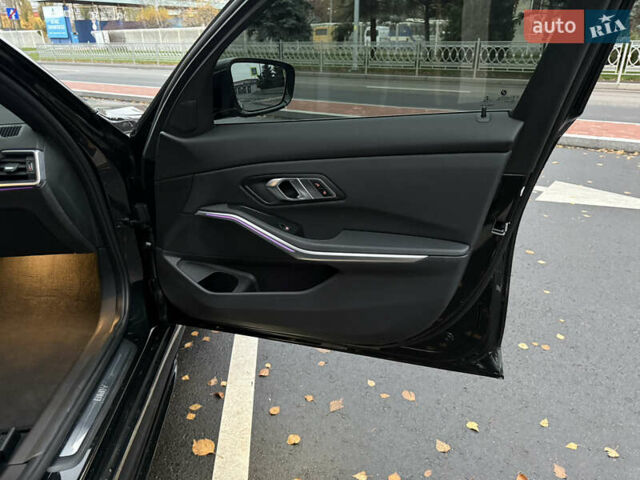 Черный БМВ 3 Серия, объемом двигателя 2 л и пробегом 111 тыс. км за 34500 $, фото 18 на Automoto.ua