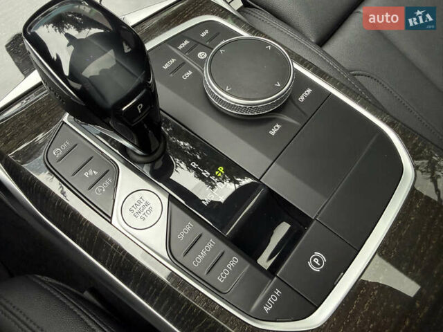 Чорний БМВ 3 Серія, об'ємом двигуна 2 л та пробігом 43 тис. км за 28990 $, фото 19 на Automoto.ua