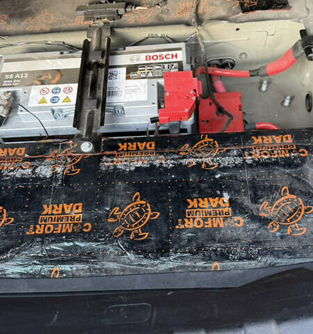 Чорний БМВ 3 Серія, об'ємом двигуна 2 л та пробігом 96 тис. км за 31600 $, фото 11 на Automoto.ua