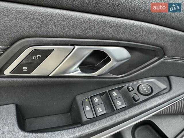 Чорний БМВ 3 Серія, об'ємом двигуна 2 л та пробігом 166 тис. км за 28900 $, фото 41 на Automoto.ua