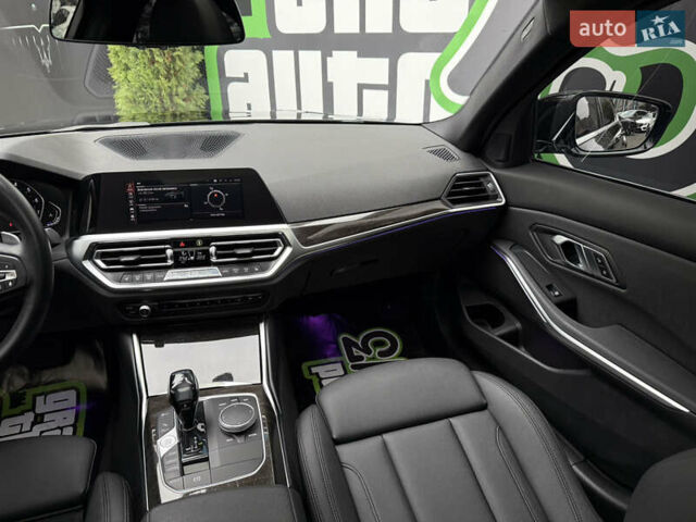 Чорний БМВ 3 Серія, об'ємом двигуна 2 л та пробігом 43 тис. км за 28990 $, фото 23 на Automoto.ua