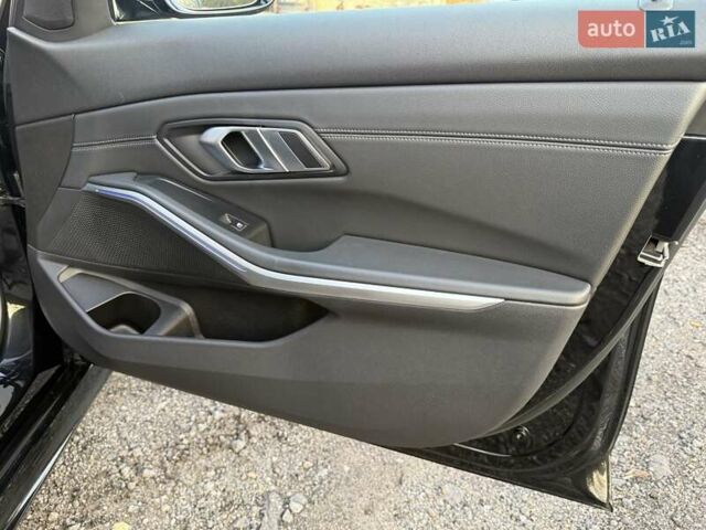 БМВ 3 Серия 2020 в Гниване на Automoto.ua Черный БМВ 3 Серия, объемом двигателя 2 л и пробегом 165 тыс. км за 28750 $, фото 29 на Automoto.ua