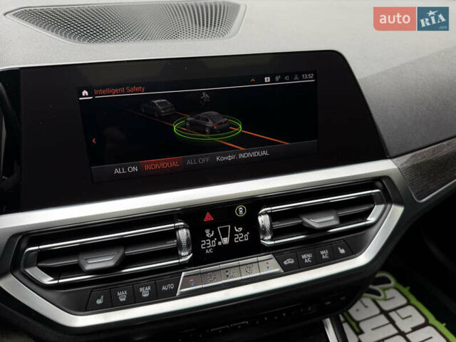 Чорний БМВ 3 Серія, об'ємом двигуна 2 л та пробігом 43 тис. км за 28990 $, фото 21 на Automoto.ua