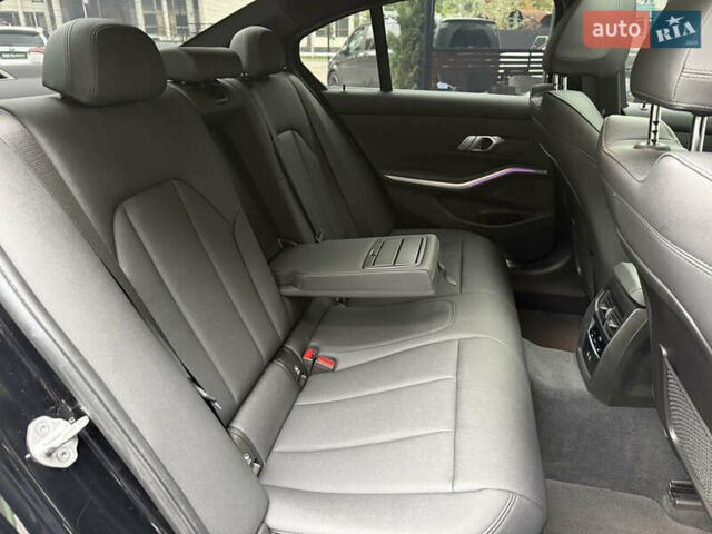 Чорний БМВ 3 Серія, об'ємом двигуна 2 л та пробігом 43 тис. км за 28990 $, фото 41 на Automoto.ua