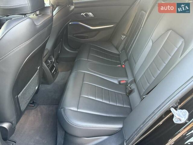 БМВ 3 Серия 2020 в Гниване на Automoto.ua Черный БМВ 3 Серия, объемом двигателя 2 л и пробегом 165 тыс. км за 28750 $, фото 16 на Automoto.ua