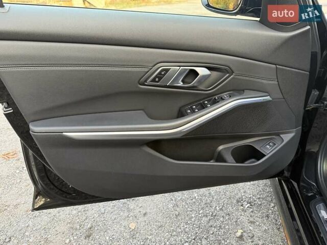 БМВ 3 Серия 2020 в Гниване на Automoto.ua Черный БМВ 3 Серия, объемом двигателя 2 л и пробегом 165 тыс. км за 28750 $, фото 20 на Automoto.ua