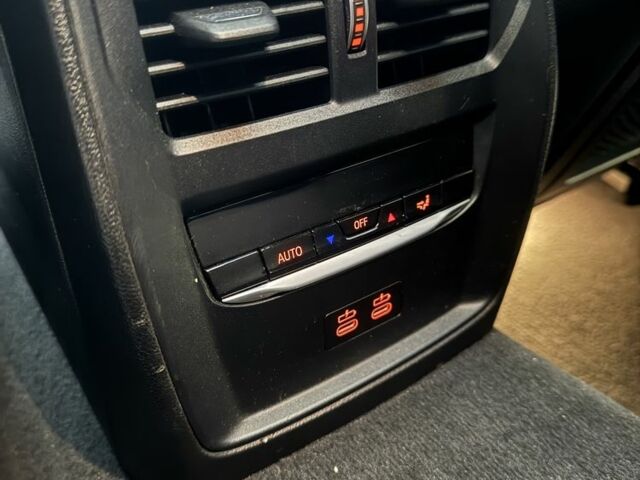 Чорний БМВ 3 Серія, об'ємом двигуна 2 л та пробігом 198 тис. км за 23200 $, фото 10 на Automoto.ua