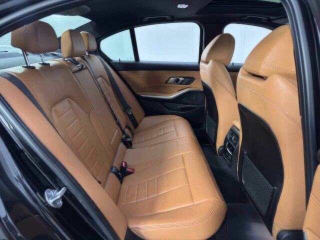 Чорний БМВ 3 Серія, об'ємом двигуна 2 л та пробігом 50 тис. км за 14000 $, фото 12 на Automoto.ua