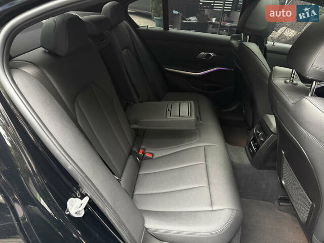 Чорний БМВ 3 Серія, об'ємом двигуна 2 л та пробігом 43 тис. км за 28990 $, фото 38 на Automoto.ua