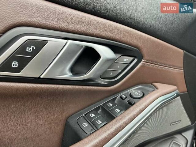 Черный БМВ 3 Серия, объемом двигателя 3 л и пробегом 81 тыс. км за 40490 $, фото 17 на Automoto.ua