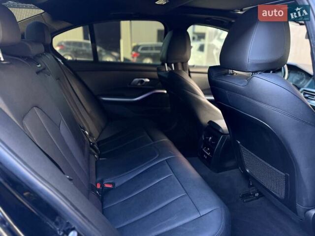 БМВ 3 Серия 2021 в Львове на Automoto.ua Черный БМВ 3 Серия, объемом двигателя 2 л и пробегом 79 тыс. км за 26900 $, фото 79 на Automoto.ua