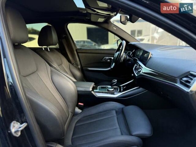 БМВ 3 Серия 2021 в Львове на Automoto.ua Черный БМВ 3 Серия, объемом двигателя 2 л и пробегом 79 тыс. км за 26900 $, фото 72 на Automoto.ua