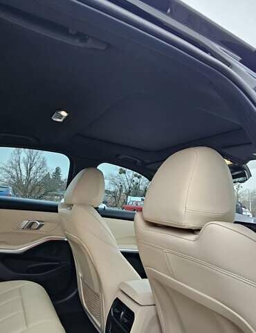 Чорний БМВ 3 Серія, об'ємом двигуна 2 л та пробігом 41 тис. км за 28999 $, фото 45 на Automoto.ua