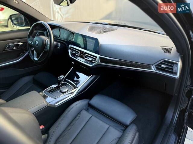 БМВ 3 Серия 2021 в Львове на Automoto.ua Черный БМВ 3 Серия, объемом двигателя 2 л и пробегом 79 тыс. км за 26900 $, фото 75 на Automoto.ua
