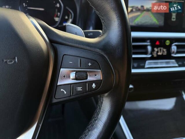 БМВ 3 Серия 2021 в Львове на Automoto.ua Черный БМВ 3 Серия, объемом двигателя 2 л и пробегом 79 тыс. км за 26900 $, фото 51 на Automoto.ua