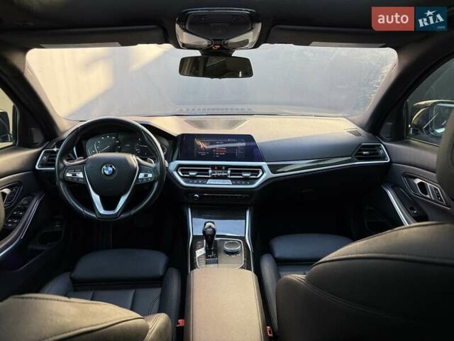 БМВ 3 Серия 2021 в Львове на Automoto.ua Черный БМВ 3 Серия, объемом двигателя 2 л и пробегом 79 тыс. км за 26900 $, фото 106 на Automoto.ua