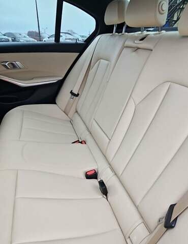 Чорний БМВ 3 Серія, об'ємом двигуна 2 л та пробігом 41 тис. км за 28999 $, фото 51 на Automoto.ua