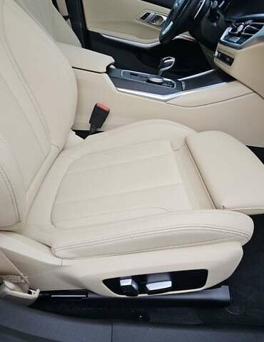 Чорний БМВ 3 Серія, об'ємом двигуна 2 л та пробігом 41 тис. км за 28999 $, фото 43 на Automoto.ua