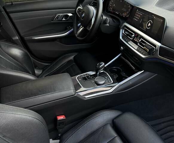 БМВ 3 Серия 2021 в Киеве на Automoto.ua Черный БМВ 3 Серия, объемом двигателя 2 л и пробегом 72 тыс. км за 33500 $, фото 9 на Automoto.ua