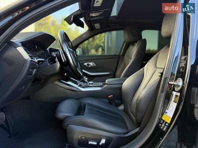 БМВ 3 Серия 2021 в Львове на Automoto.ua Черный БМВ 3 Серия, объемом двигателя 2 л и пробегом 79 тыс. км за 26900 $, фото 45 на Automoto.ua